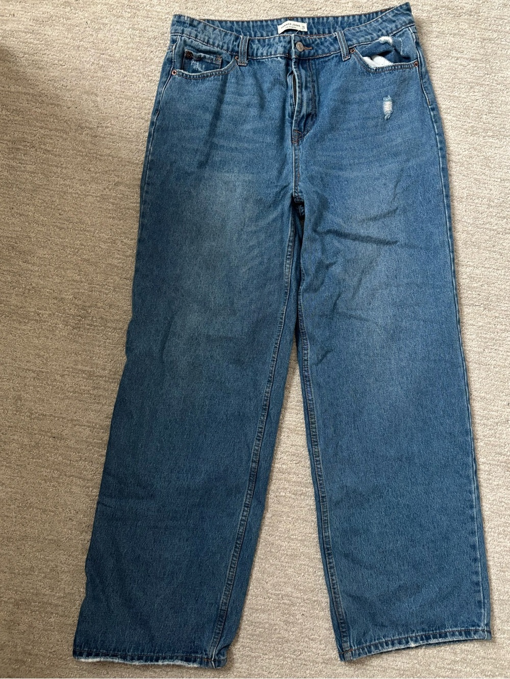 Women’s Relaxed Straight Jeans